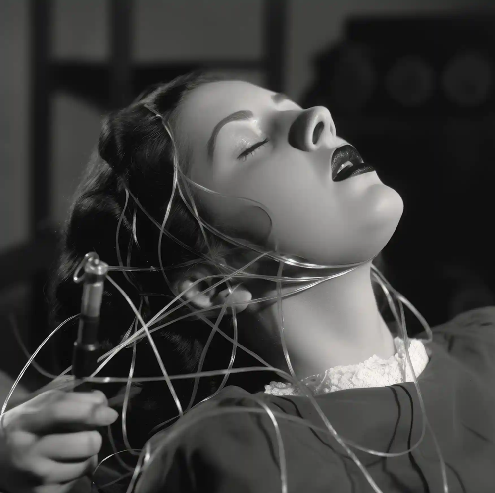 The Confession, aus der Serie Pseudomnesia, aus der auch The Electrician stammt.